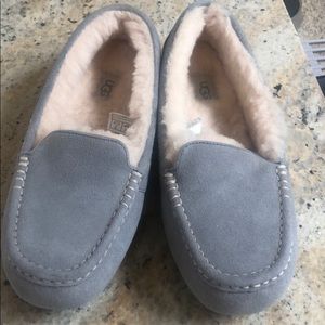 UGG Women’s Ansley Slipper